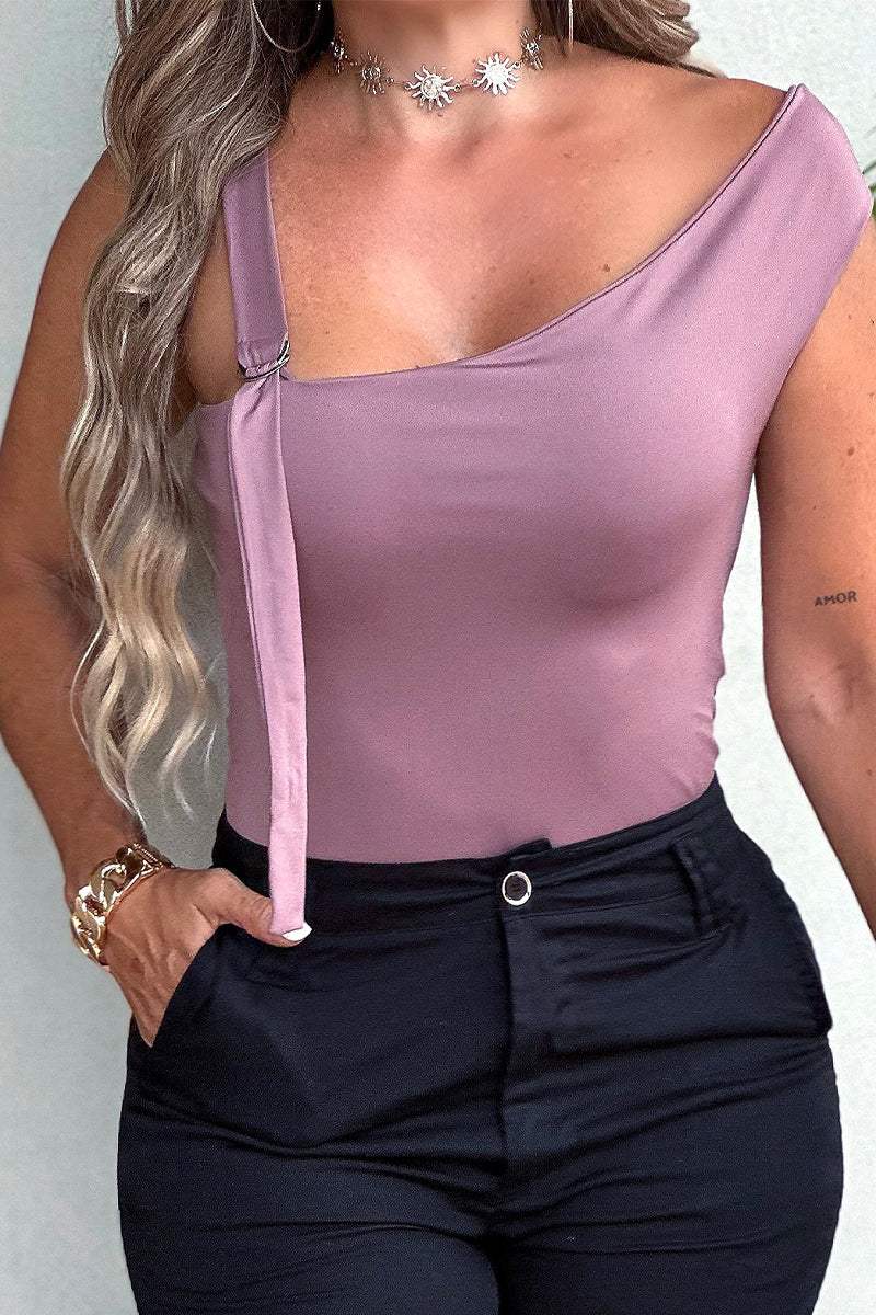 Blusa Escote Asimétrico Con Trabilla Marca Trucco´s - Image 7