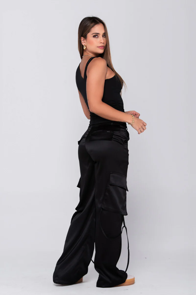Blusa Asimétrica Elegante con Hombro Descubierto para Mujer Marca Trucco´s - Image 3
