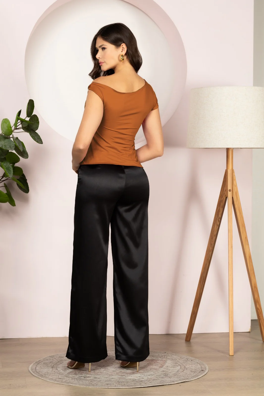 Blusa Asimétrico Elegancia con Detalle Lateral Marca Trucco’s - Image 15