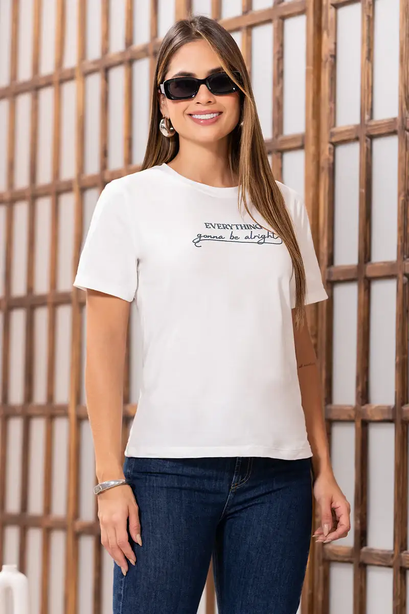 Camiseta Básica Estampado en Relieve Marca Trucco´s - Image 2