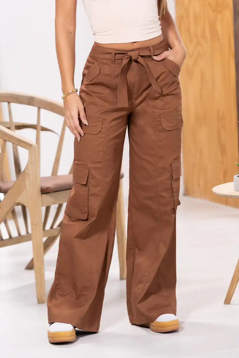 Pantalón Cargo Tiro Alto Costura Irregular Marca Trucco´s - Image 8