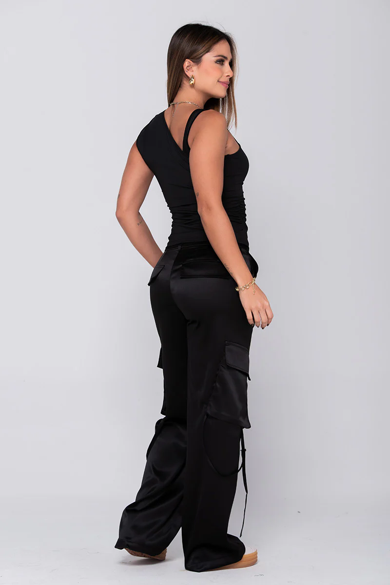 Pantalón cargo femenino tiro alto ajuste slim estilo urbano Marca Trucco´s - Image 7