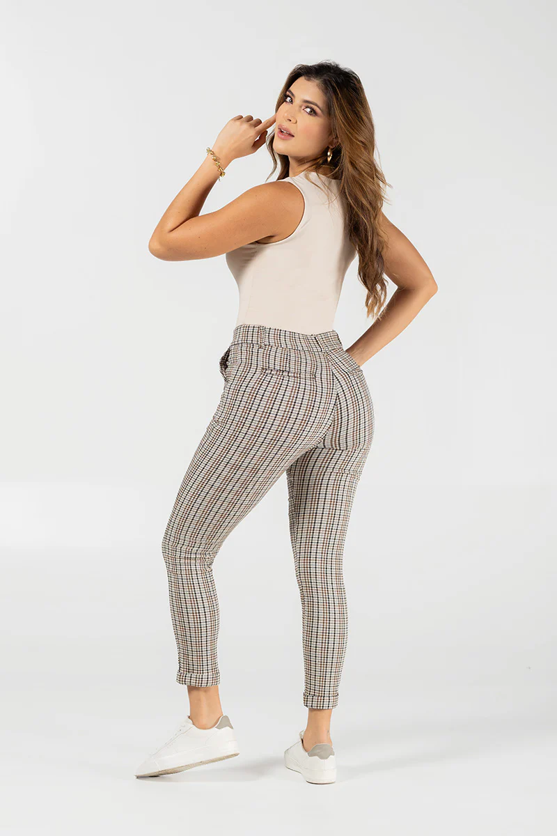 Pantalón Clásico Corte Recto Marca Trucco´s - Image 6