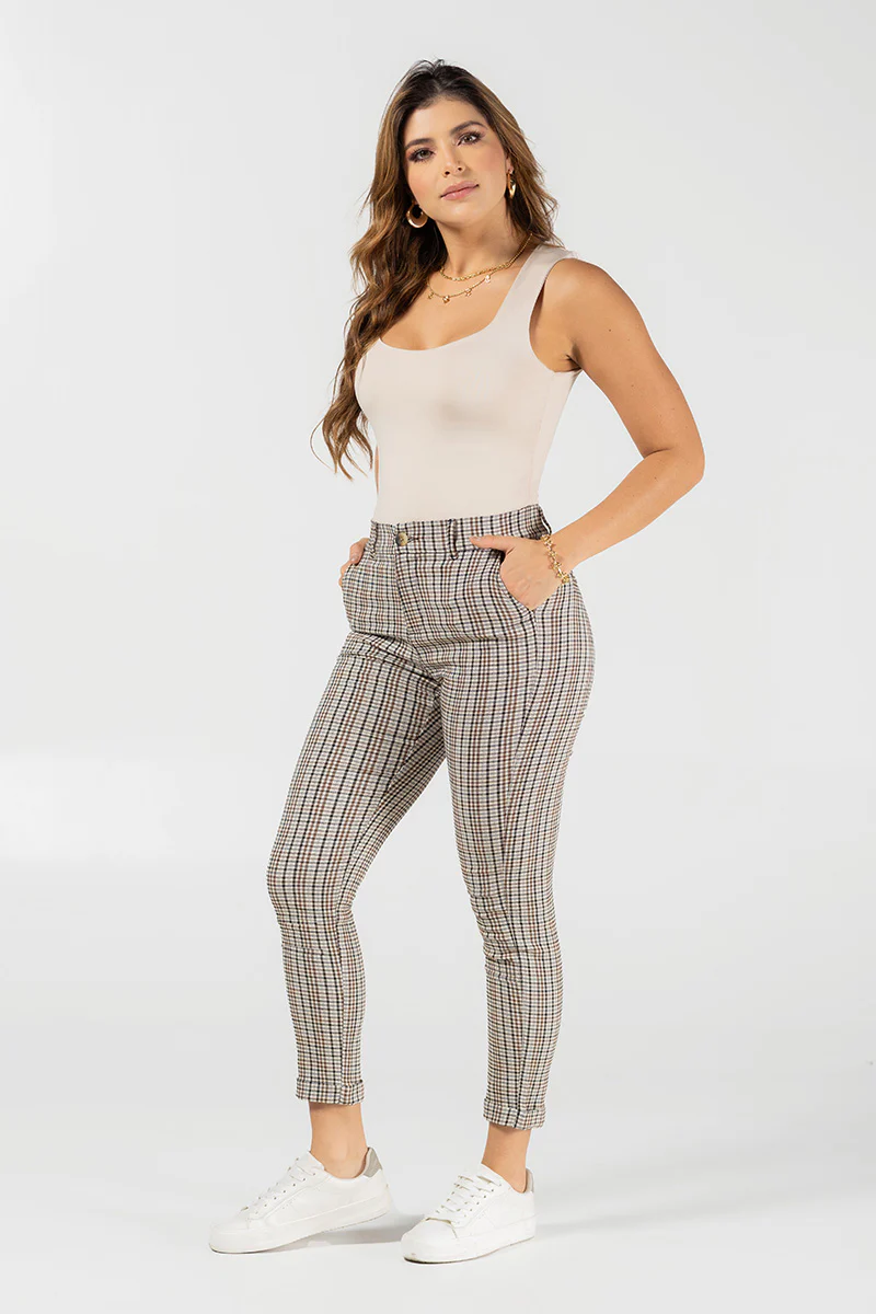 Pantalón Clásico Corte Recto Marca Trucco´s - Image 7