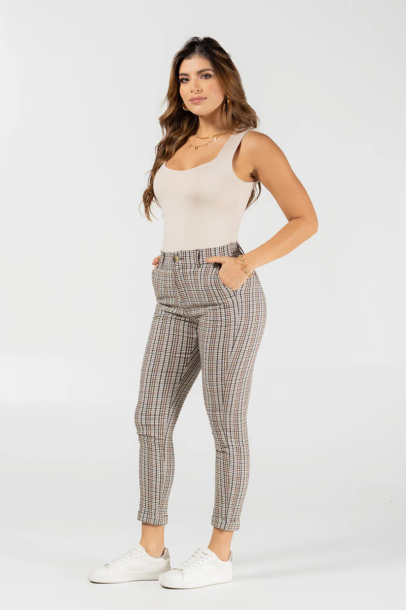 Pantalón Clásico Corte Recto Marca Trucco´s - Image 8