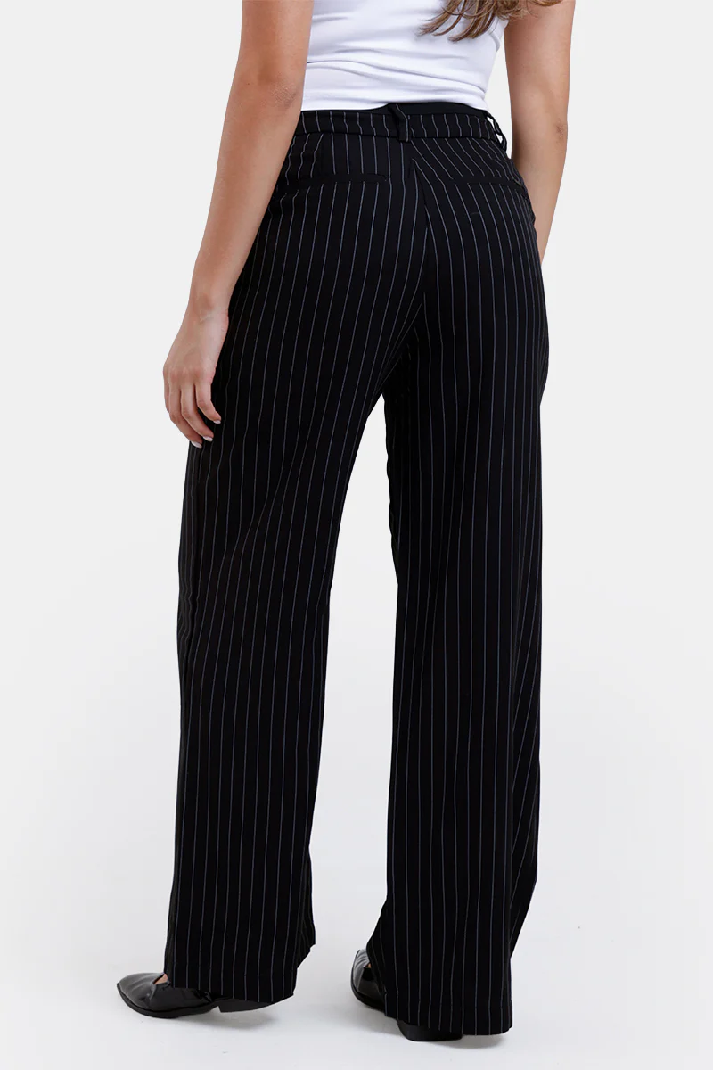 Pantalón Bota Recta en Rayon, Nailon y Poliester Marca Trucco's - Image 8