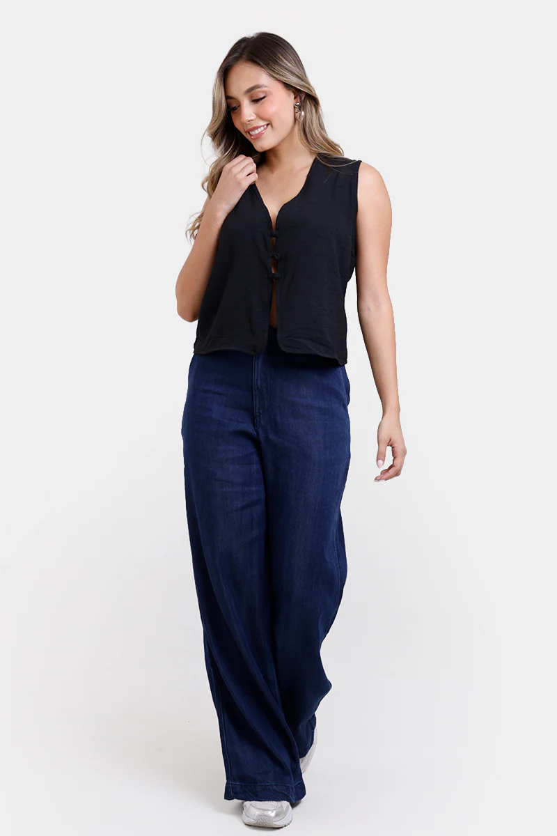 Pantalón Bota Recta en Liocel, Rayon y Poliester Marca Trucco's - Image 8