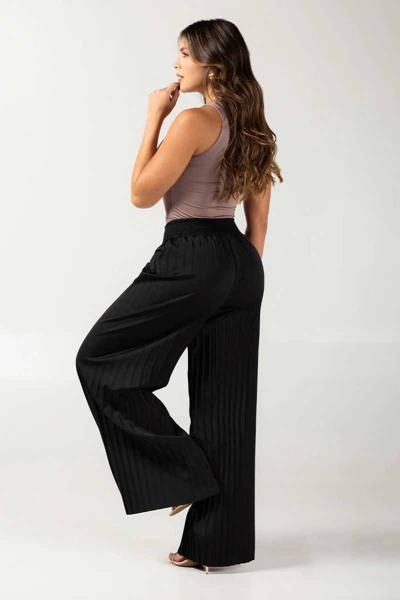 Pantalón Bota Recta Clásico en Tela Stretch Marca Trucco´s - Image 5