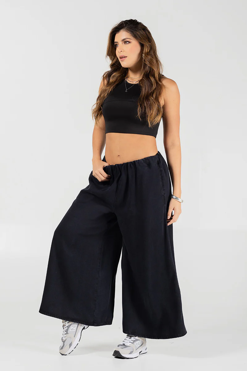 Pantalón Palazzo Fluido de Cintura Alta Marca Trucco´s - Image 13