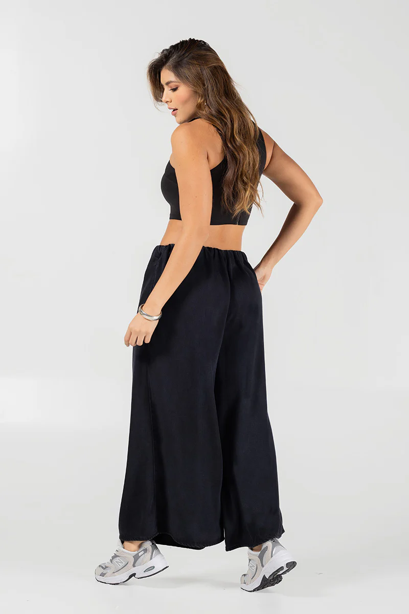 Pantalón Palazzo Fluido de Cintura Alta Marca Trucco´s - Image 14