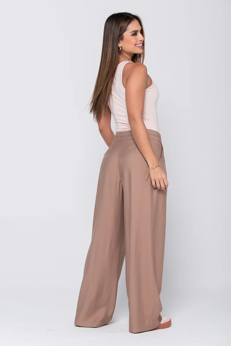 Pantalón Wide Leg Tiro Alto Pretina Asimétrica Marca Trucco´s - Image 4