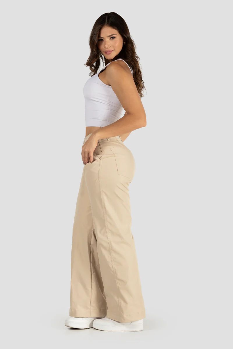 Pantalón Wide Leg de Corte Alto y Caída Fluida, Versátil para Día y Noche Marca Trucco´s - Image 7
