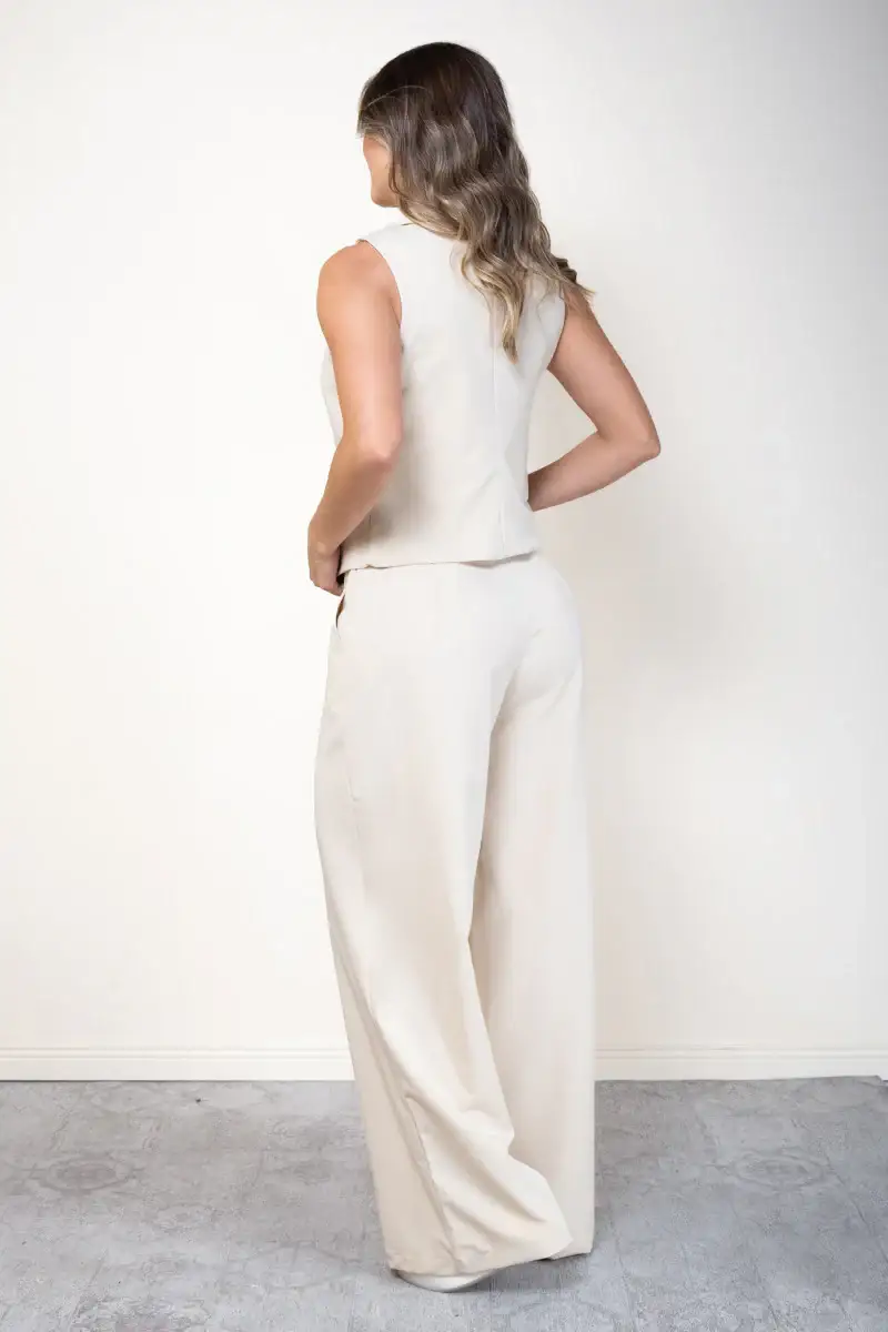 Set 2 Piezas Pantalón Wide Leg Chaleco con Ruedo Asimétrico Marca Trucco´s - Image 4