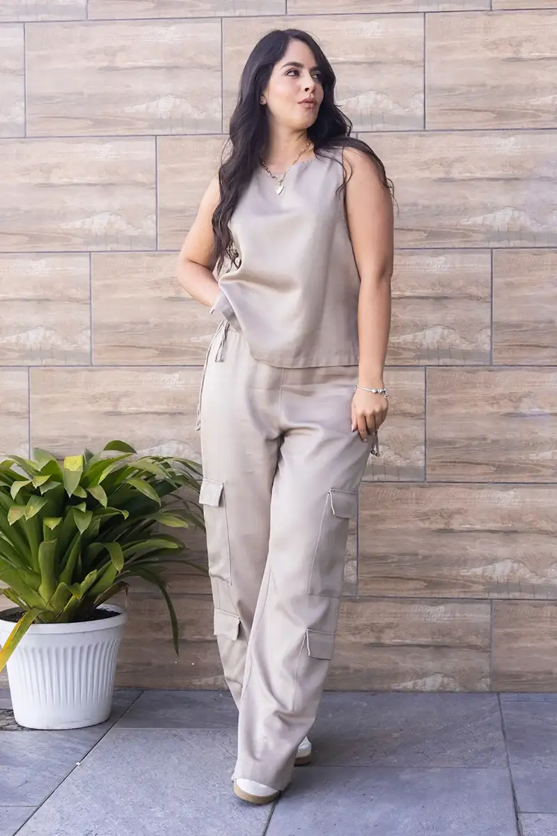 Set 2 Piezas Pantalón Cargo Blusa con Sesgos Laterales Marca Trucco´s - Image 4