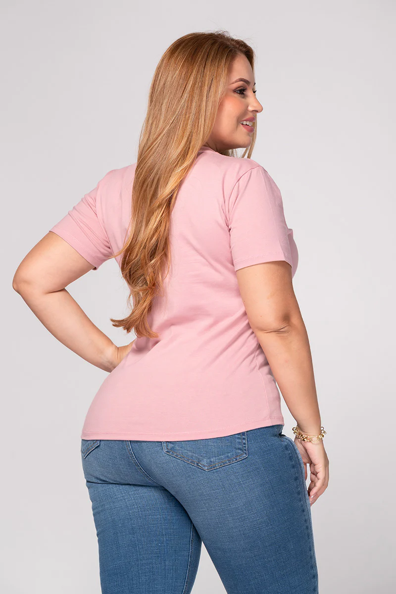 Camiseta Básica con Estampado Punto Corazón Marca Trucco´s Plus Size - Image 4