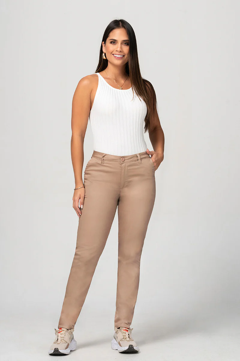 Jean Skinny Tiro Alto Silueta Estilizada y Versátil Marca Trucco´s - Image 4