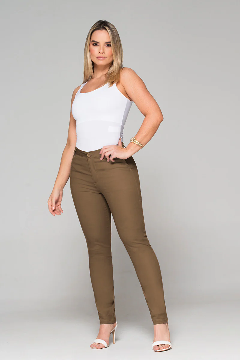 Jean Skinny Tiro Alto Silueta Estilizada y Versátil Marca Trucco´s - Image 8