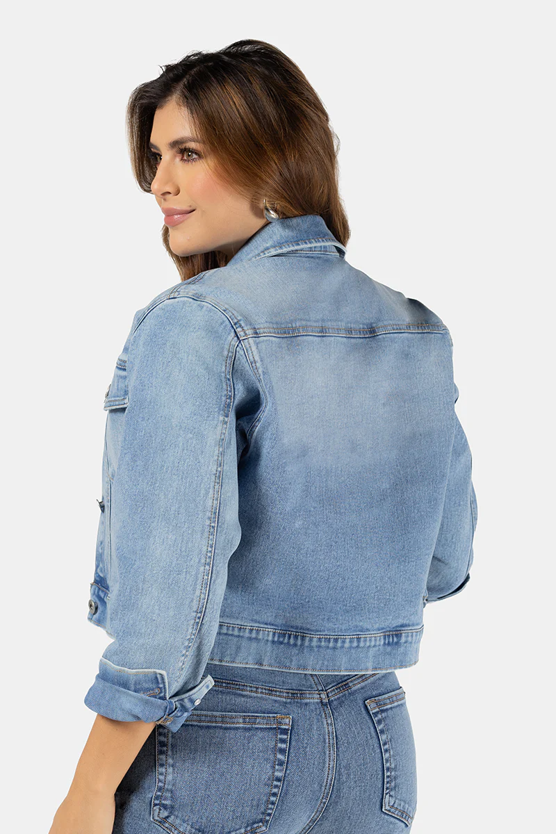 Chaqueta Clásica de Corte Entallado Marca Trucco´s - Image 7