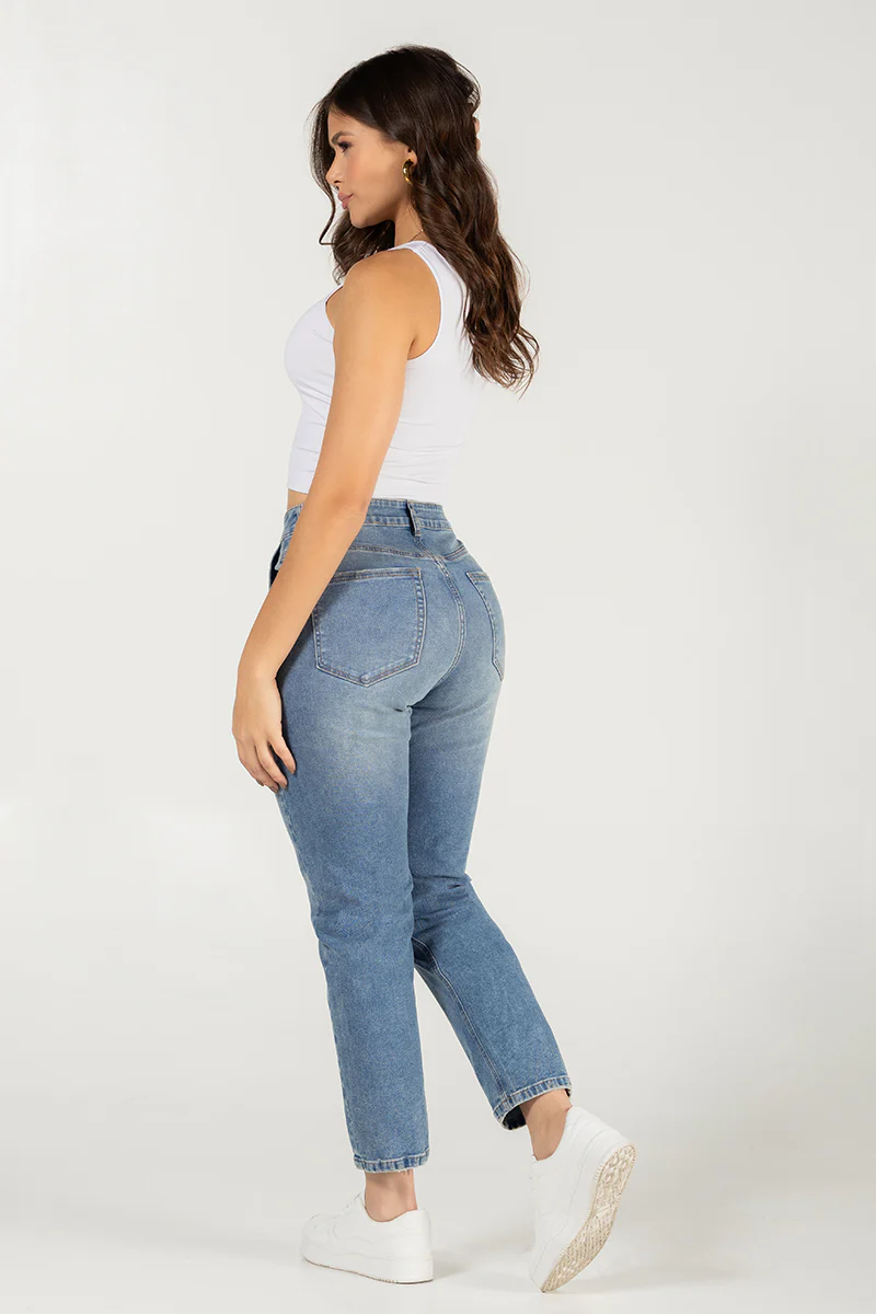 Jean Mom Fit Tiro Alto Denim Azul Medio Marca Trucco´s - Image 5