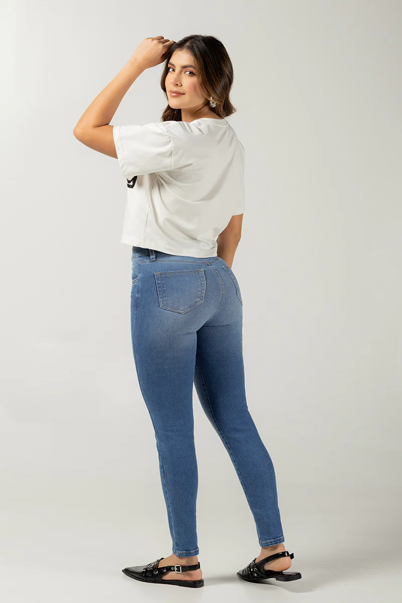 Jean Skinny Cintura Alta Push-Up Silueta Ajustada Marca Trucco´s - Image 5