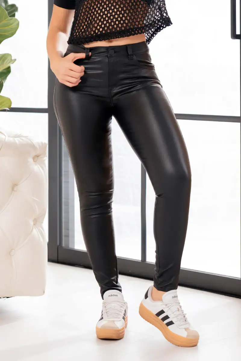 Jean Skinny Tiro Alto Efecto Cuero Marca Trucco´s - Image 3