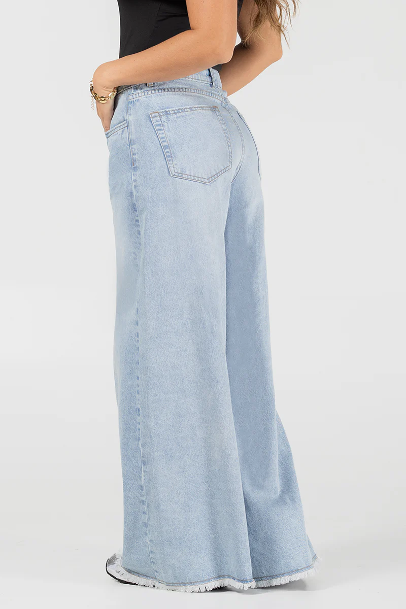 Jean Wide Leg Tiro Alto Silueta Amplia Marca Trucco´s - Image 4