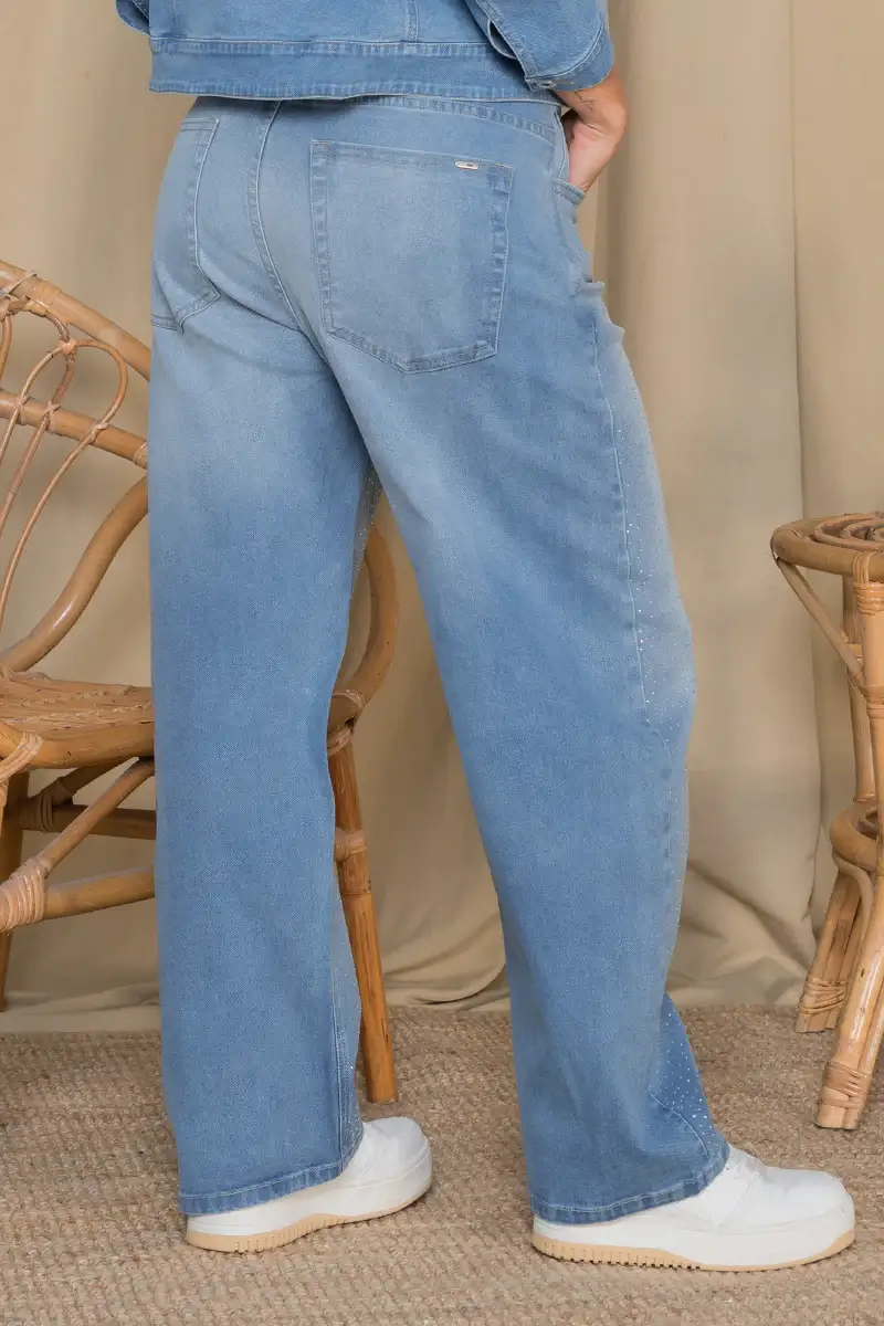Jean Barrel Tiro Alto Con Brillos Marca Truccos - Image 5