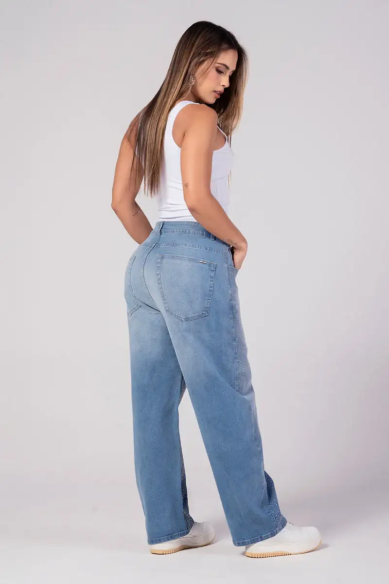 Jean Barrel Tiro Alto Con Brillos Marca Truccos - Image 7