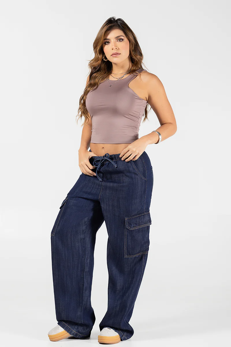 Pantalón cargo tiro alto femenino con bolsillos Laterales Marca Trucco´s - Image 5